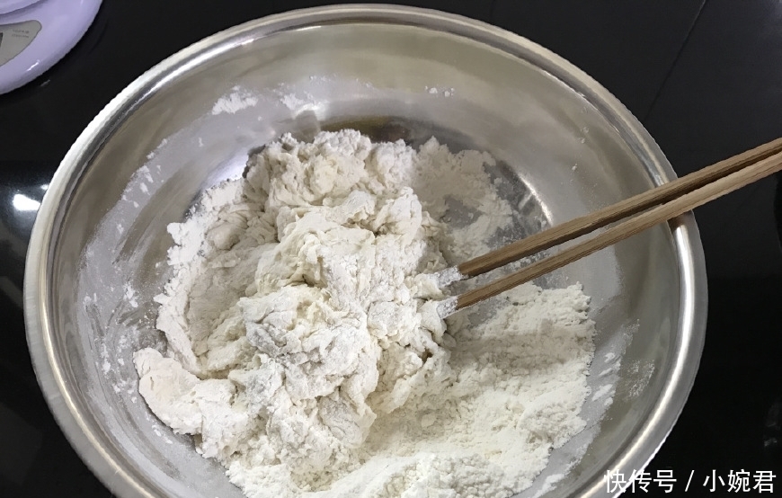 拉丝|此馅的包子你肯定没吃过,香到流口水,咬一口还拉丝,味道绝了