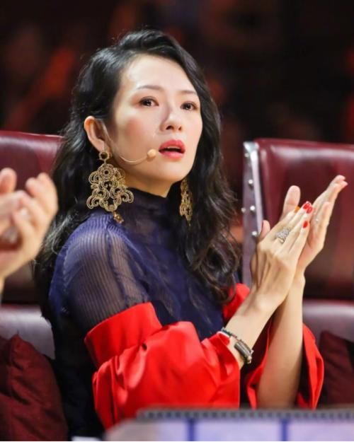  学会|女人过了40岁，一定要学会“减法穿搭”，高级又显气质