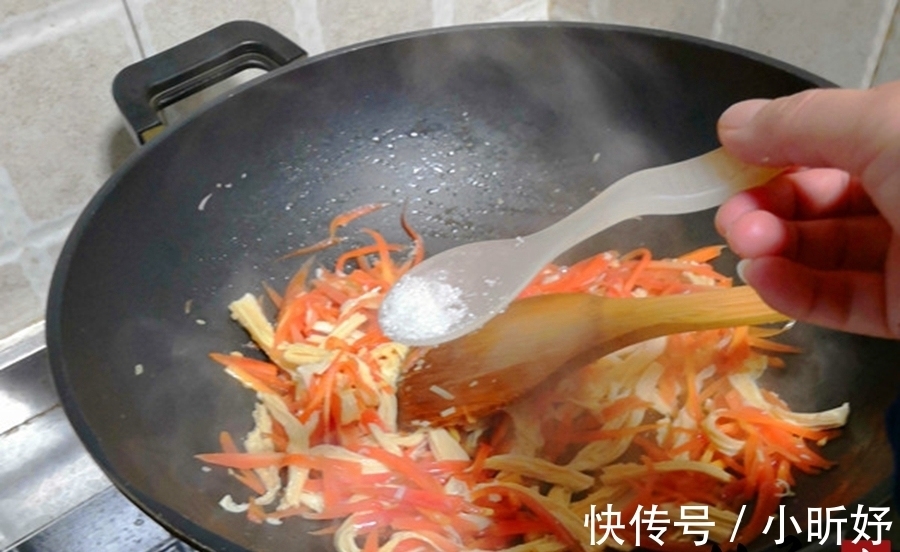个子|2分钟出锅的快手菜，常给孩子吃，保护视力，个子长得快！