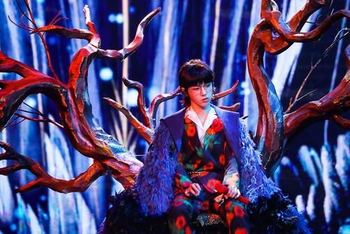 合約|華晨宇出道至今八年合約到期，粉絲陪伴繼續下一場征程