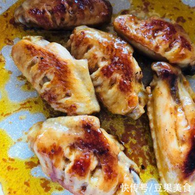 #福气年夜菜#年夜饭快手菜：美极焗鸡翅