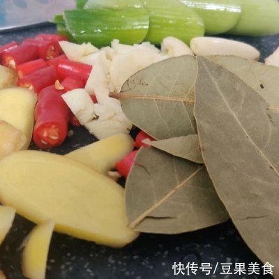 这道萝卜炖牛腩，超级简单，绝对下饭