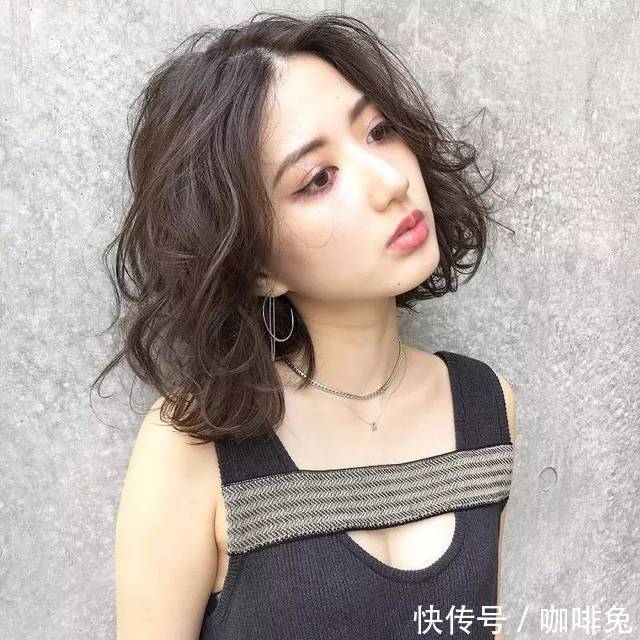 闺蜜|最近这款发型超流行!适合跟闺蜜同款,出门逛街魅力爆棚!