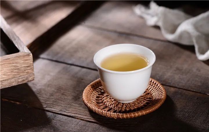汤水|香气高的茶和汤水厚的茶,谁更值得存?