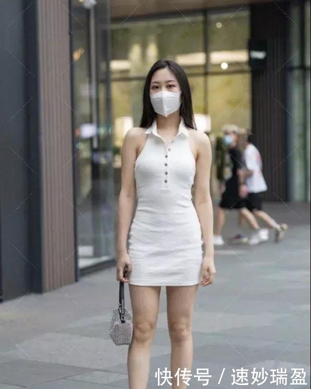 时尚|白色连衣裙姐妹花,与美相伴,时尚迷人