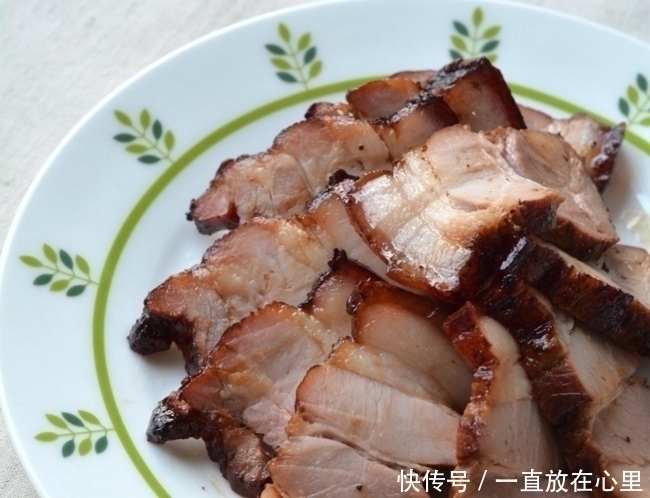 肉块|五花肉别再烧炒炖啦，一滴油都不放，吃一锅也不长肉，真解馋！