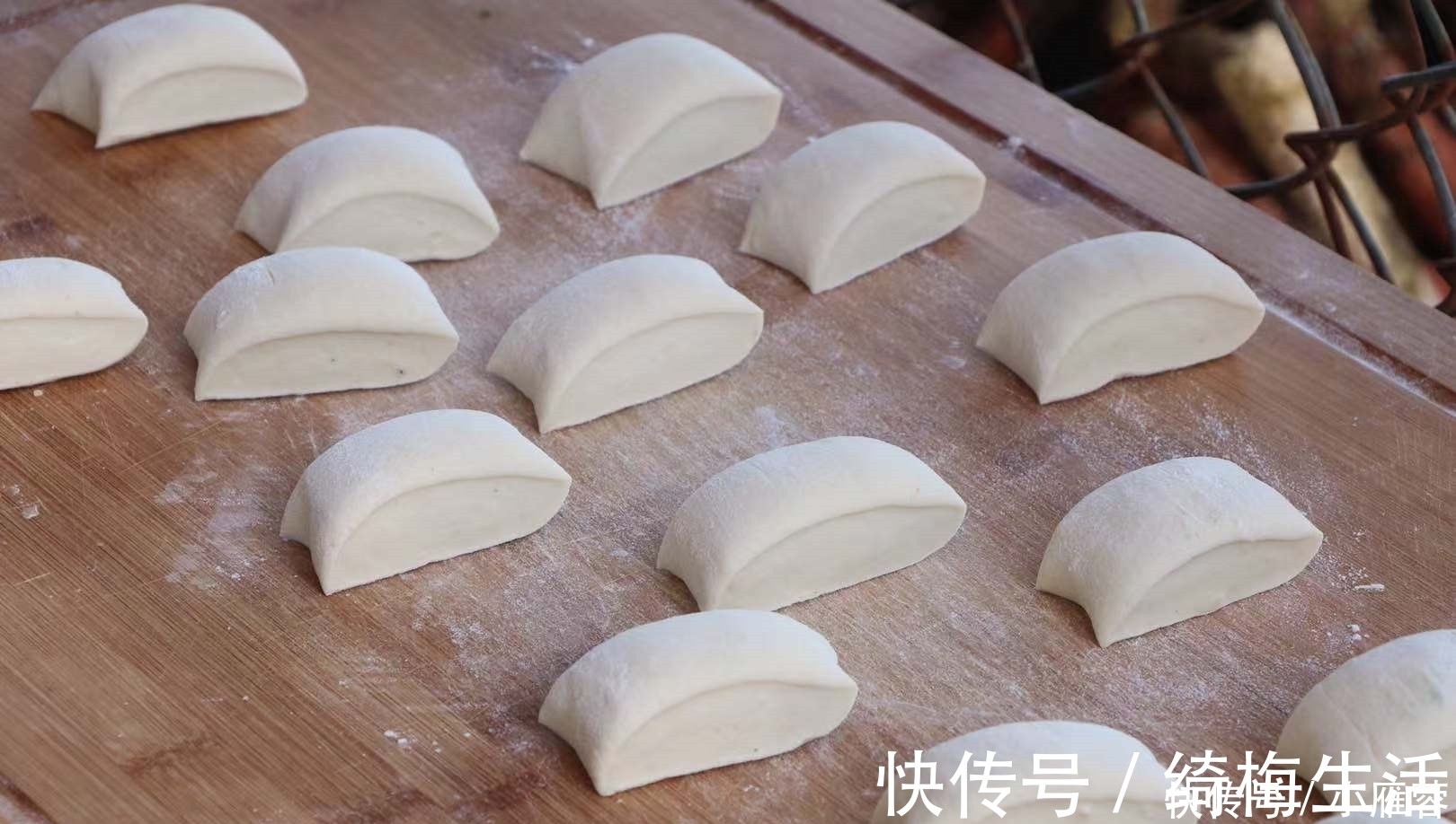 包子|最爱的包子做法，比酵母的好吃，比碱的松软，出锅一顿吃6个