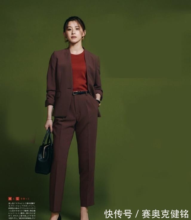 搭配 建议中年女性别穿大红大紫!学会“暖色系”穿搭,今秋这样穿气质