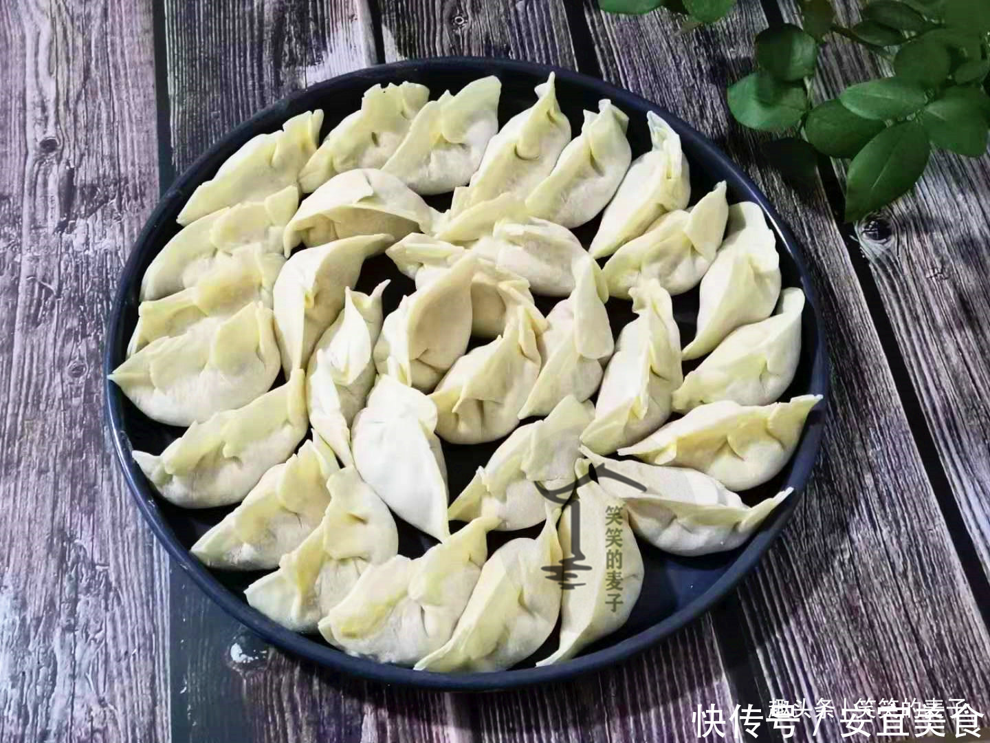 超市里的速冻饺子，12元一袋甚至还有5元一袋的，为啥这么便宜