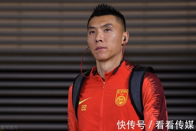 高洪波|国足像儿子一样,李霄鹏无奈感叹:会惹麻烦但也非常努力