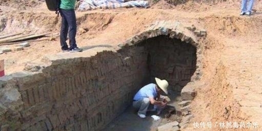 文物@湖南一古墓发现千古奇书,研究后震撼各方,西方专家:绝对不可能