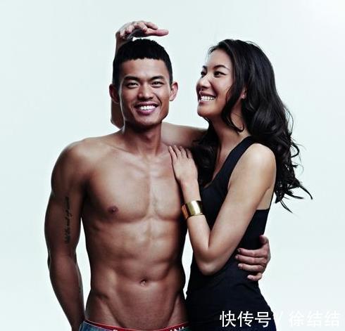 羽毛球|林丹豪华别墅落成,花园放300万豪车!网友期待他和谢杏芳生二胎